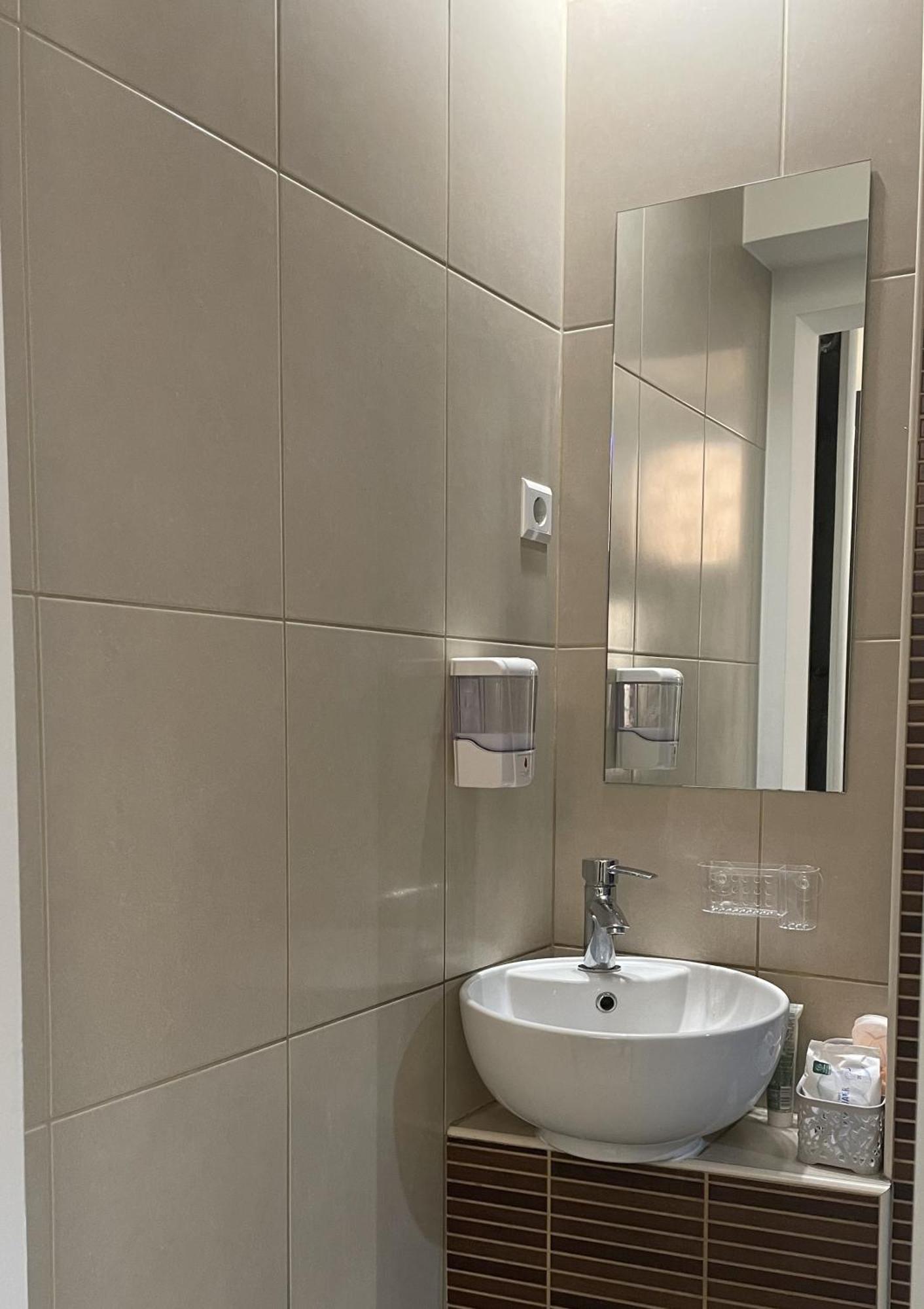 Tim Apartment Sarajevo With Private Parking Dış mekan fotoğraf